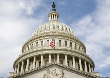 Республиканцы в Сенате США готовят альтернативный пакет экономических мер по пандемии