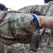 Кто из военных до 25 лет, кто уже служит, может получить выплату в миллион: объяснение Минобороны