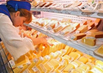 Супермаркеты обновили ценники на твердый сыр: сколько стоит в конце марта