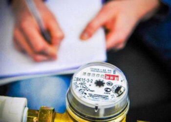 Платежки за воду могут неприятно удивить: как избежать переплат из-за счетчиков