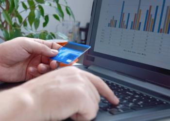 С первой гривны дохода: украинцам готовят налоговый закон для онлайн-продавцов