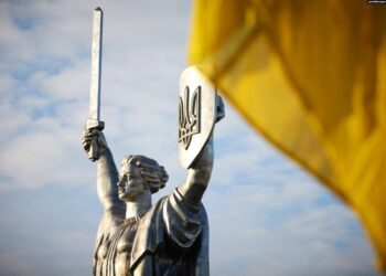 Пенсии, цены и бронирование по-новому: что изменилось для украинцев с 1 апреля