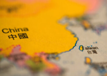 19 военных кораблей: Китай демонстрирует силу вблизи Тайваня