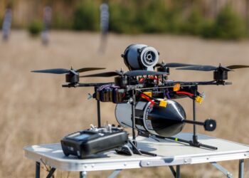 Силы обороны получат больше дронов на оптоволокне