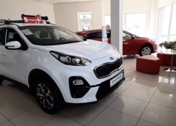 Водителей в Украине ждет удар из-за пошлин Трампа: на что вырастут цены