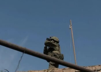 Готовит плацдарм или “мертвую зону”? Зачем Россия атакует Островский мост в Херсоне