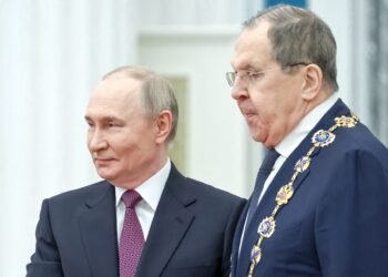 Кто поедет с Путиным на встречу к Трампу: состав делегации РФ и программа