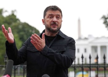 Встреча лидеров Украины, России и США должна состояться без каких-либо условий – Зеленский