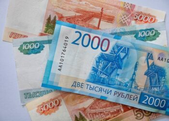 Финансовая катастрофа РФ: дефицит бюджета вырос в четыре раза