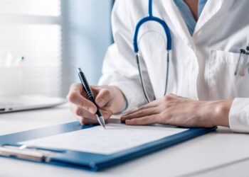 НСЗУ обнаружила миллиардные махинации медучреждений с хирургическими операциями