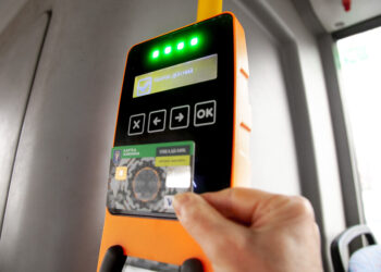 Достаточно обратиться в банк: как получить право на бесплатный проезд в Киеве