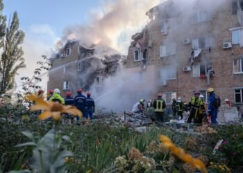 Количество погибших в Киеве возросло до 22, под завалами есть люди