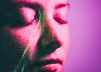 Не верьте глазам и ушам. Как распознать фейковые фото, видео и аудио, созданные с помощью ИИ