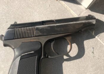 Граната, пистолет и 300 патронов: в Киеве нетрезвый мужчина угрожал охраннику ЖК