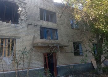 Российские войска ударили по дому на Херсонщине (фото)