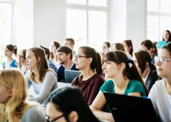 Какие стипендии получают студенты и когда ждать повышения выплат