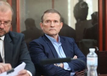 “Заложил” всех: задержанный СБУ “политэксперт” сдал еще 12 пропагандистов Медведчука