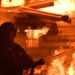 Оккупированный Енакиево массированно атаковали дроны: в городе взрывы и пожар