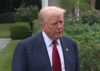 “Мы полностью готовы”: Трамп высказался о размещении ядерных подлодок и переговорах с Путиным