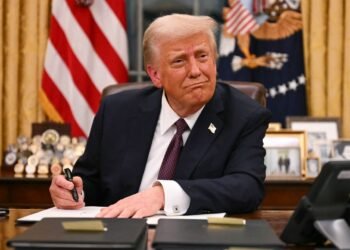 Ядерные угрозы Медведева играют на руку Трампу: CNN раскрыло причину