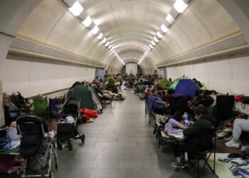 В Киеве и ряде областей объявлена тревога из-за угрозы баллистики