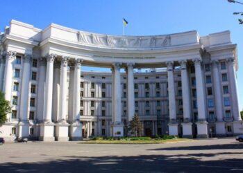 Система “е-Консул” заработала во всех украинских дипучреждениях