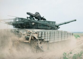 Россияне возобновили штурмы с бронетехникой на сложном направлении