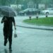 Україну накриють дощі з грозами, температура повітря не перевищить 20° — синоптики