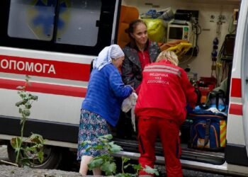 В Днепре ракета попала в высотку, в Николаеве пожары: первые последствия атаки РФ (фото)