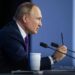 Доходы РФ резко упали: Путин пытается оправдать рост дефицита бюджета