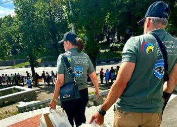 В Киеве будут раздавать гуманитарную помощь возле Дворца “Украина”