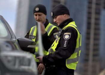 Остановила полиция: права водителей, о которых молчат инспекторы