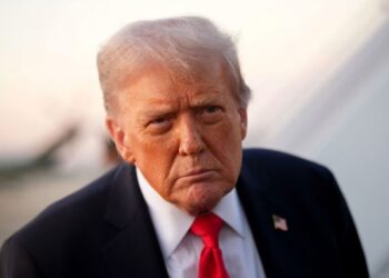 Politico назвало неожиданный вариант, кто может повлиять на Трампа по Украине