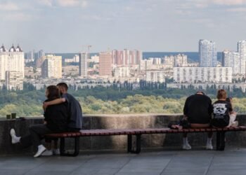 Украинцы недовольны качеством жизни, но видят смысл: исследование