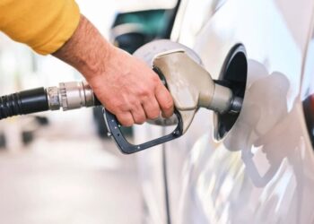 Хорошая новость для водителей: горючее начнет дешеветь