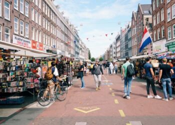 Украинцев в Европе могут лишить жилья