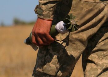 В ОСГВ “Днепр” оценили риски обстрелов врагом гражданской трассы до Славянска