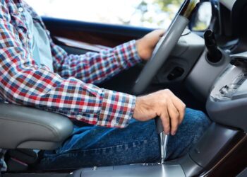 Водители могут спасти жизнь: одно простое действие поможет избежать беды