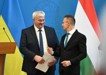 Сибига провел переговоры с Сийярто: выяснилось, готова ли Венгрия поддержать Украину в ЕС