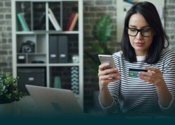 Население опередило бизнес по спросу на кредиты.