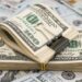 Банки и обменники не принимают доллары: какие купюры “бракуют” чаще всего