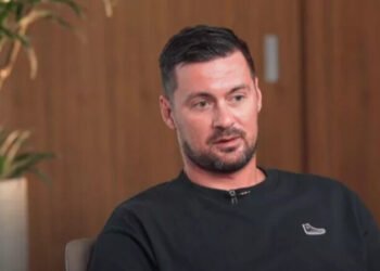 МИЛЕВСКИЙ: «Почему ты начал хвататься за лицо? Арбитр изменил решение»