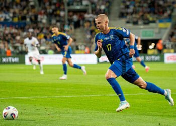 Рука Зинченко. Экс-арбитр ФИФА оценил пенальти в ворота сборной Украины