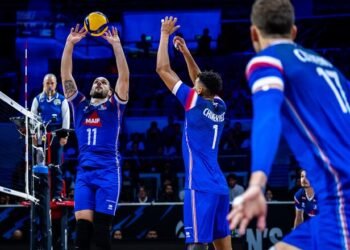 Олимпийские чемпионы не оставили шансов сопернику в матче ЧМ по волейболу