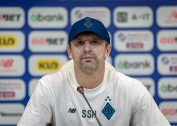 Легенда Динамо посоветовал киевскому клубу уволить Шовковского