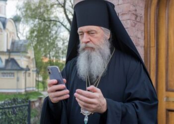 Россиян будут контролировать через православный мессенджер