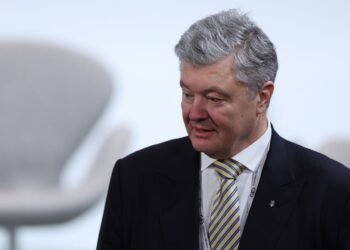 Оформление соратников Порошенко в 206-й батальон: что рассказал журналист