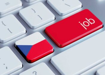 Новые правила для трудоустройства украинцев в Чехии: как получить Employee Card