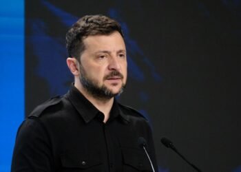 Добавляют силы государству: Зеленский поздравил украинцев с Днем военной разведки (видео)