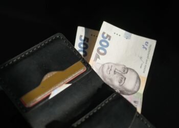 Единая выплата вместо разных: базовая соцпомощь в Украине может появиться с 1 января